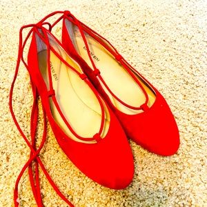 Women’s Gianni Bini lace up flats size 10